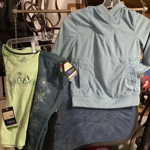 New! Match your pony; s/s shirt, hoodie, fleece pants, bareback pad